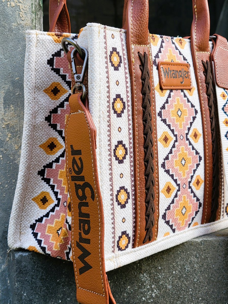 close up detail wrangler bag